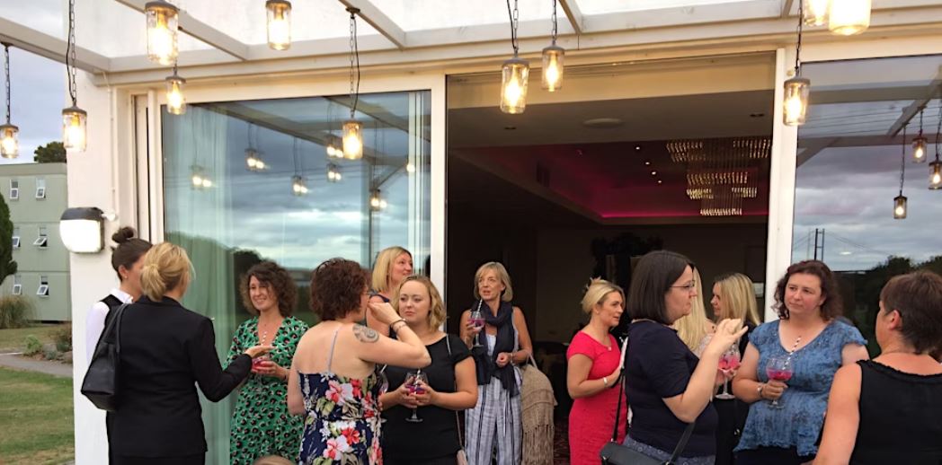 Ladies summer drinks evening with swiish networking